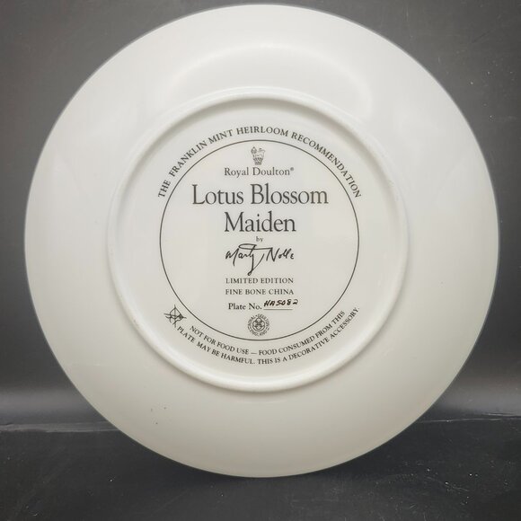 Lotus Blossom Maiden Franklin Mint Royal Doulton Bone China Plate Gold HA5082 - Picture 3 of 5